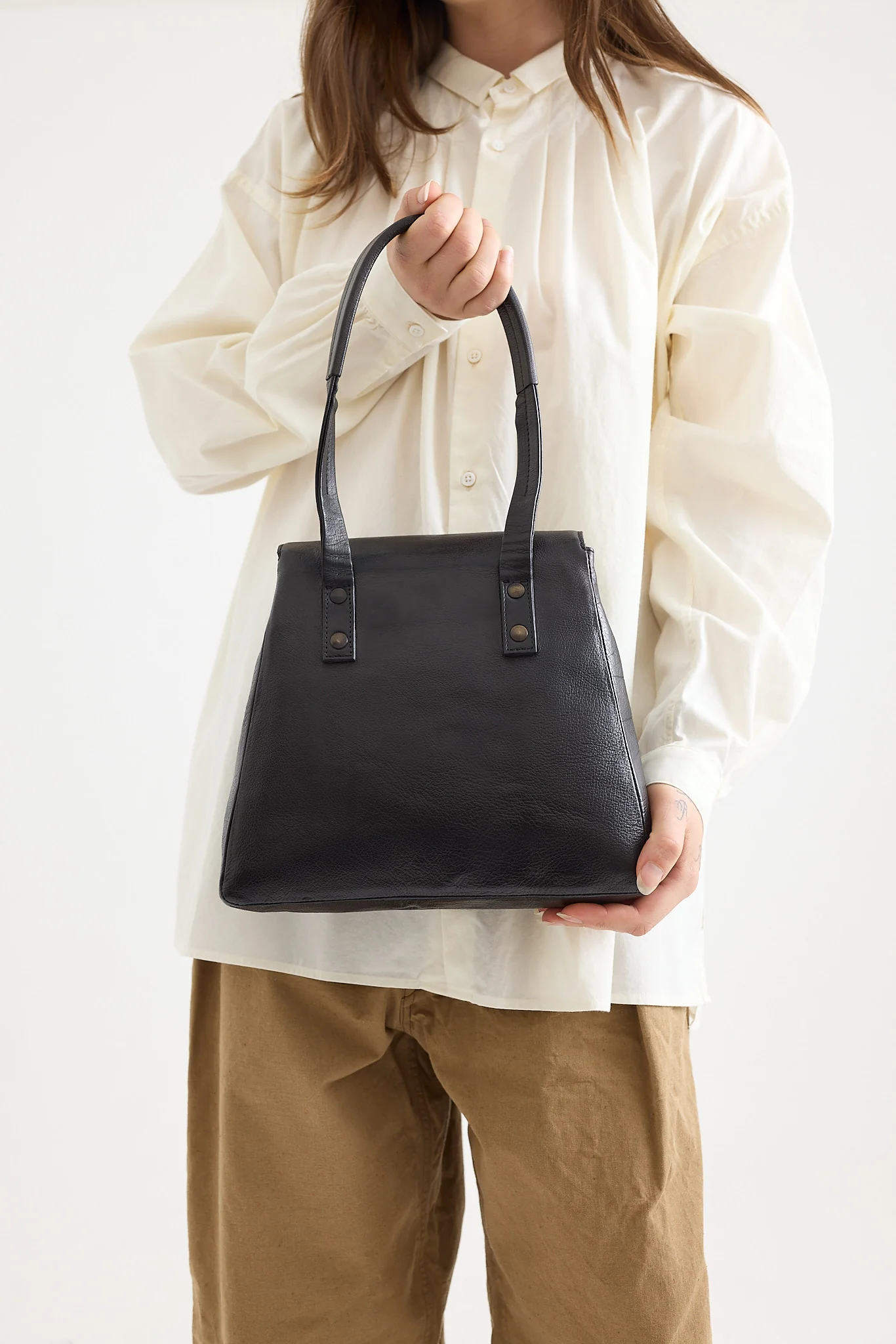 Cherevichkiotvichki - Flat Small Lock Bag - Shoulder Handle - Image 3
