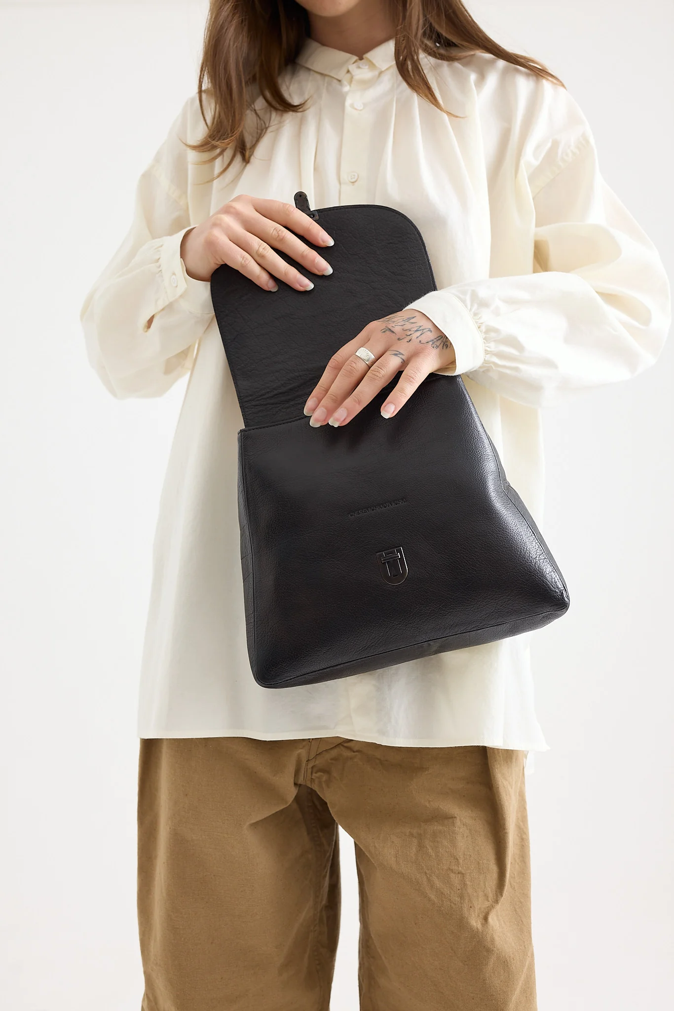 Cherevichkiotvichki - Flat Small Lock Bag - Shoulder Handle - Image 5