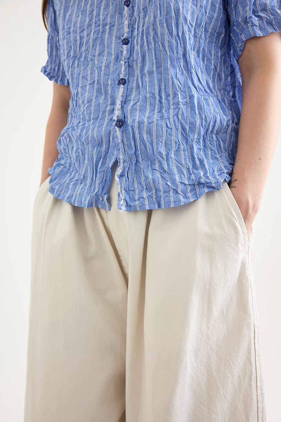 Pas De Calais - Yarn Dye Oxford Relax Pants - Image 11