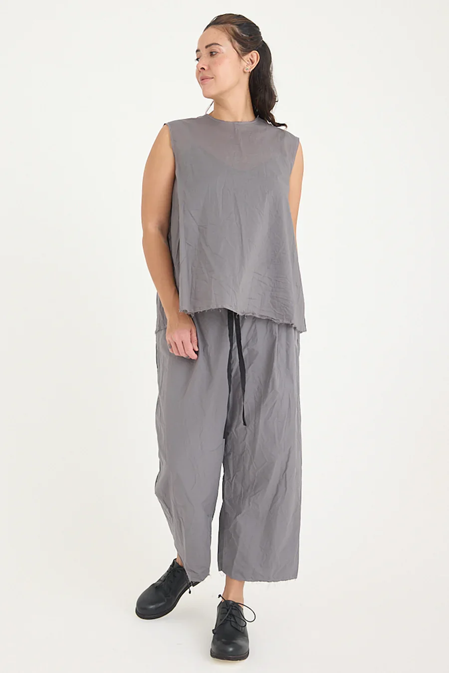 SCHA - "OE" V Back Sleeveless Top - Image 6