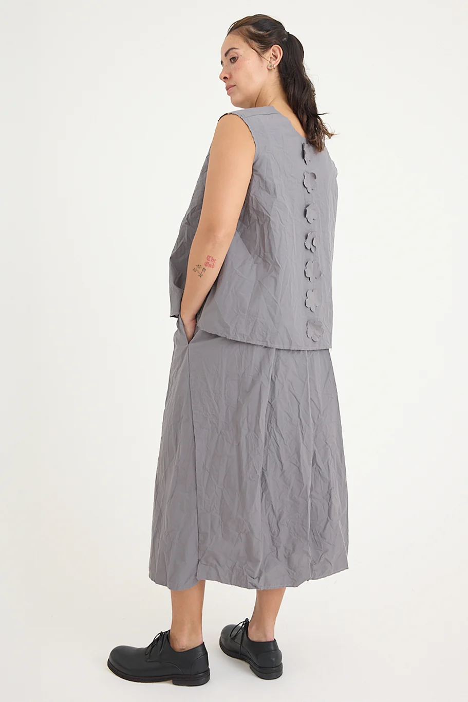 SCHA - V Back Sleeveless Top - Flowers