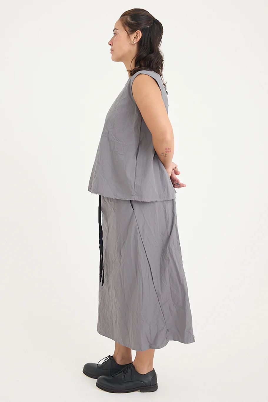SCHA - V Back Sleeveless Top - Flowers - Image 5