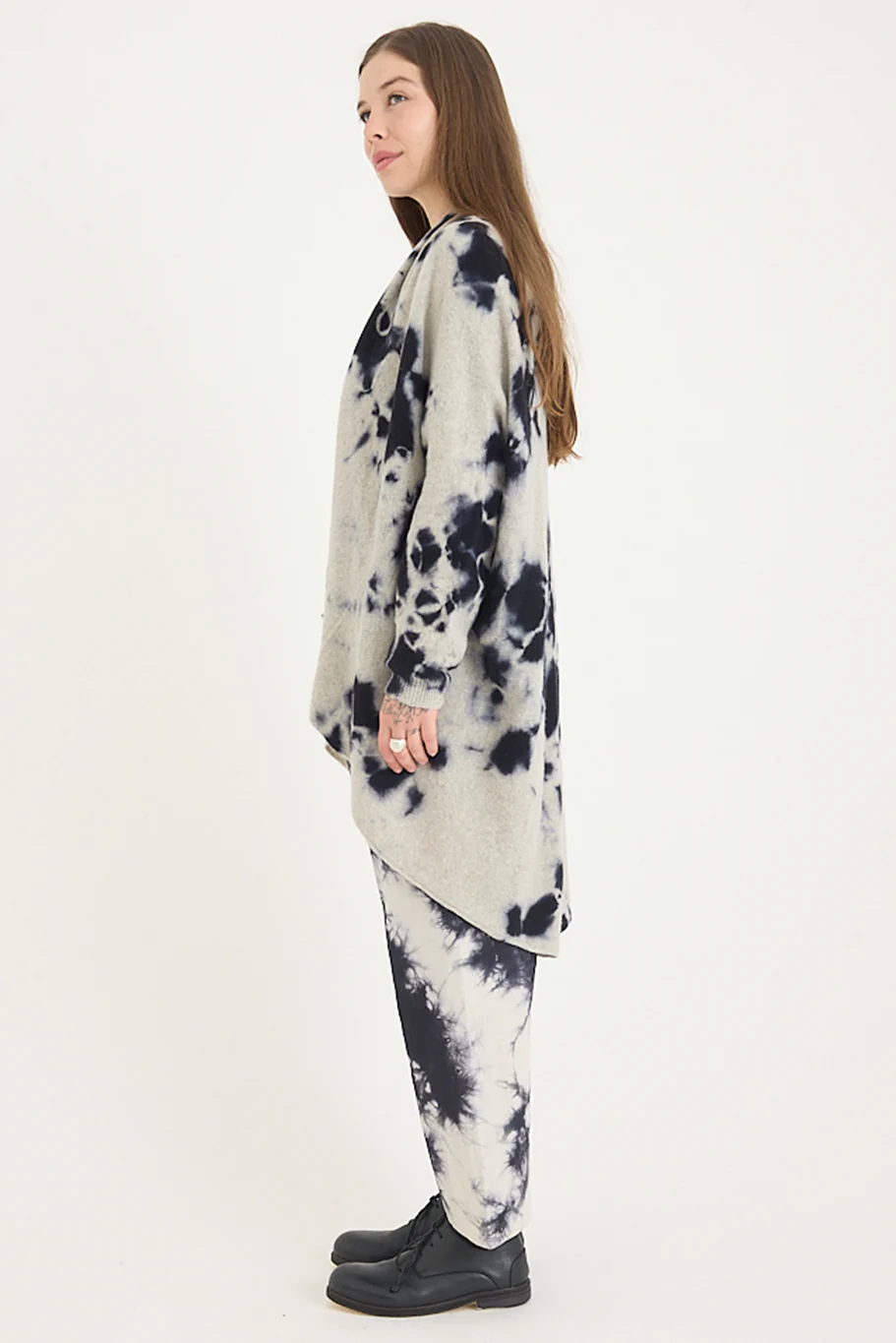 Suzusan - Cashmere Seamless Upside-Down Cape - Image 6