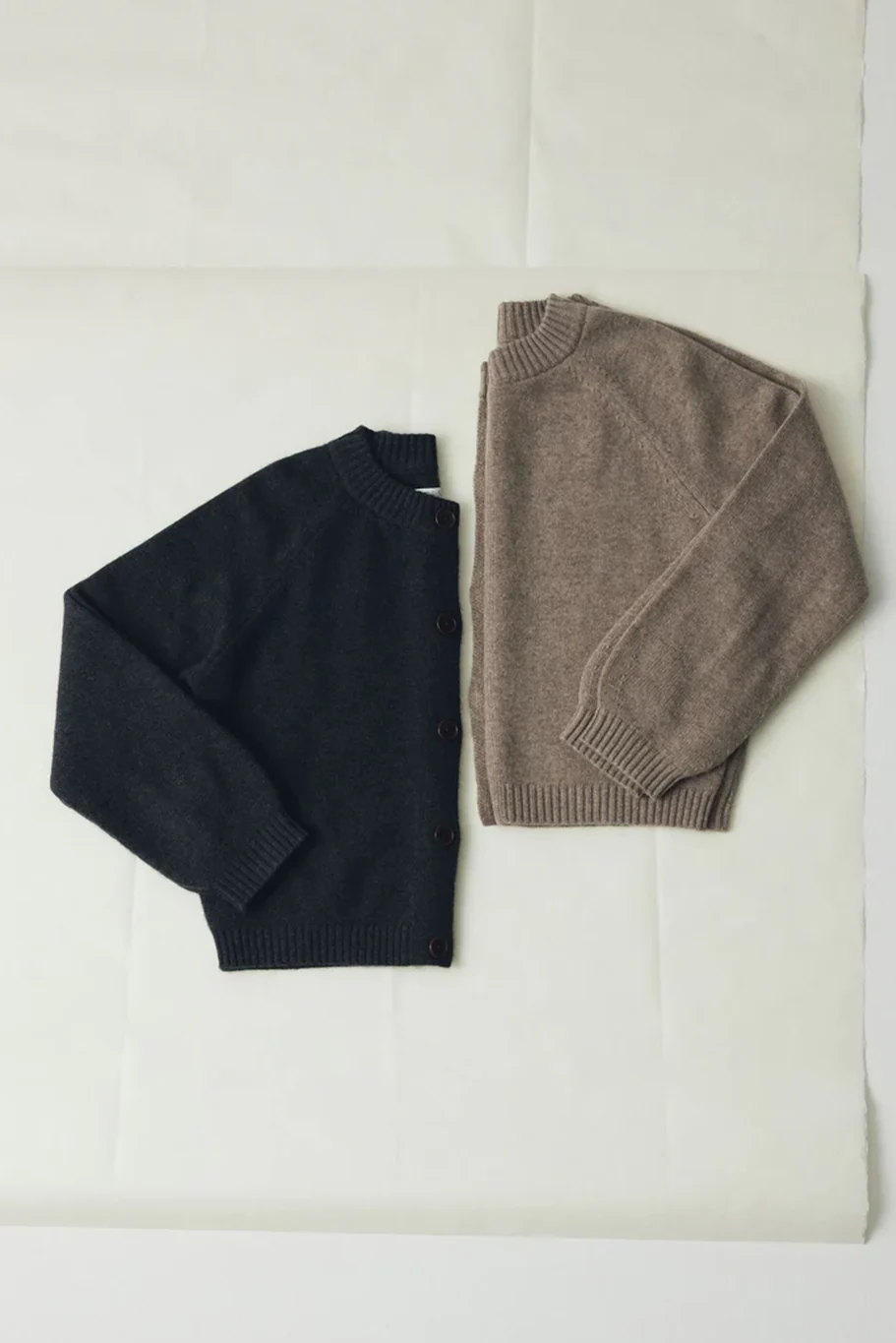Toast - Eden Wool Cashmere Raglan Cardigan - Charcoal - Image 4